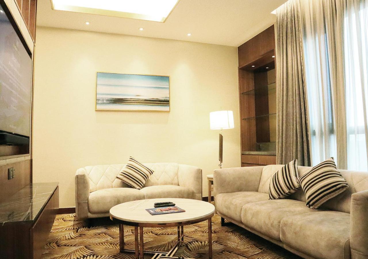 נוסג'יה Sunway Hotel Big Box מראה חיצוני תמונה