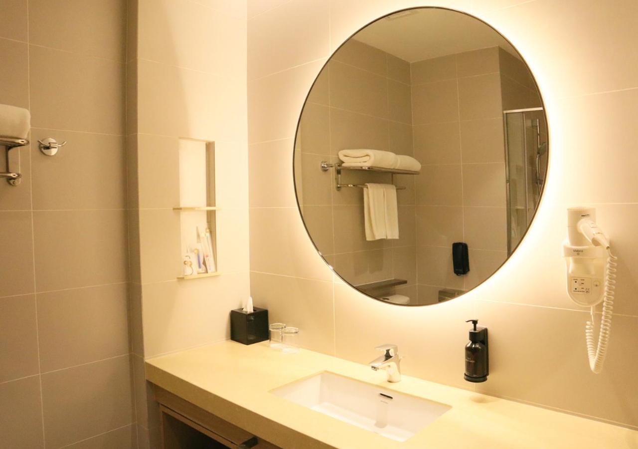 נוסג'יה Sunway Hotel Big Box מראה חיצוני תמונה