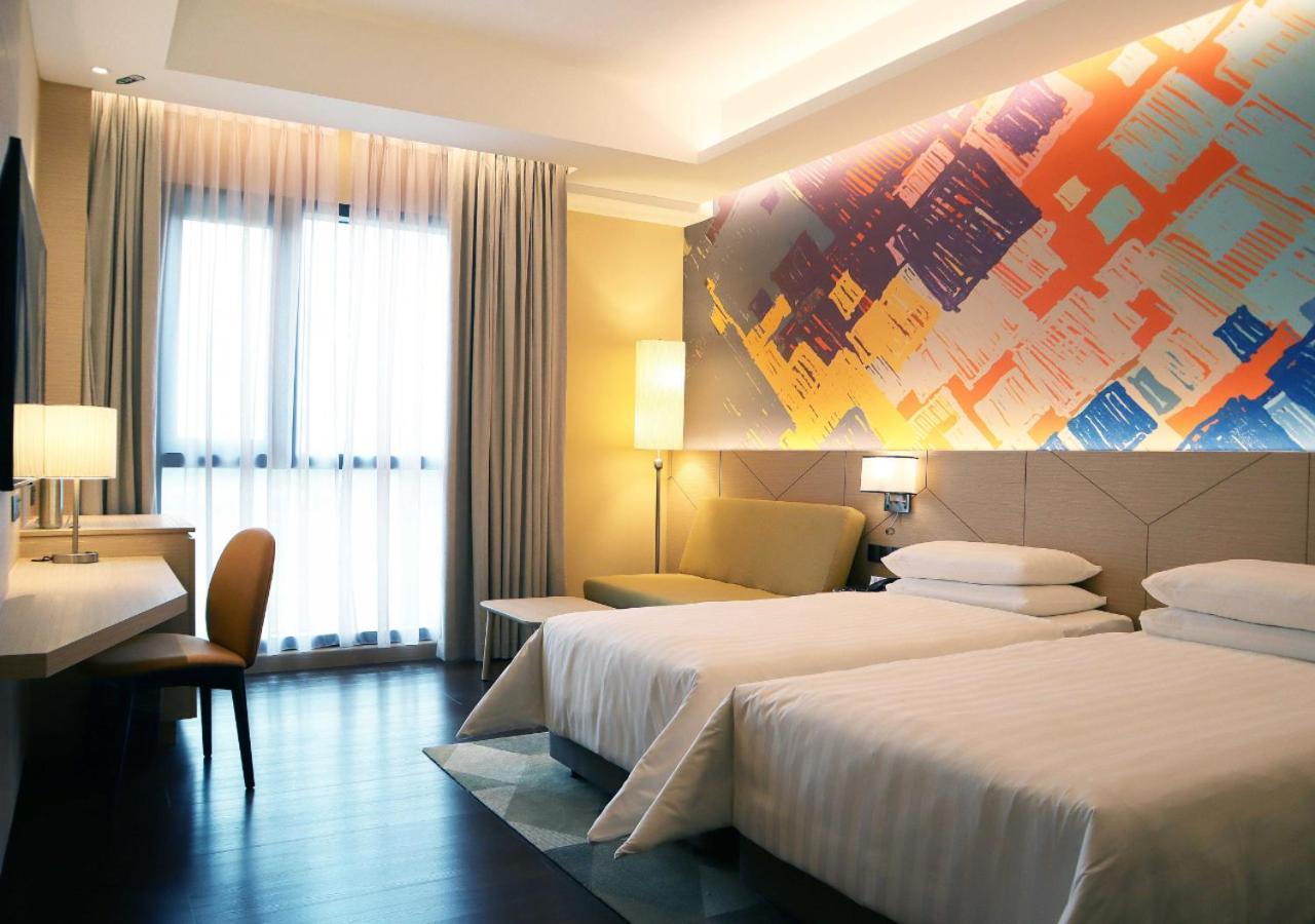 נוסג'יה Sunway Hotel Big Box מראה חיצוני תמונה